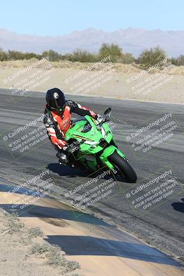 media/Dec-04-2025-Racers Edge (Thu) [[5ebc9f124d]]/3-B Group/7-Session 4 (Turn 10 Inside)/